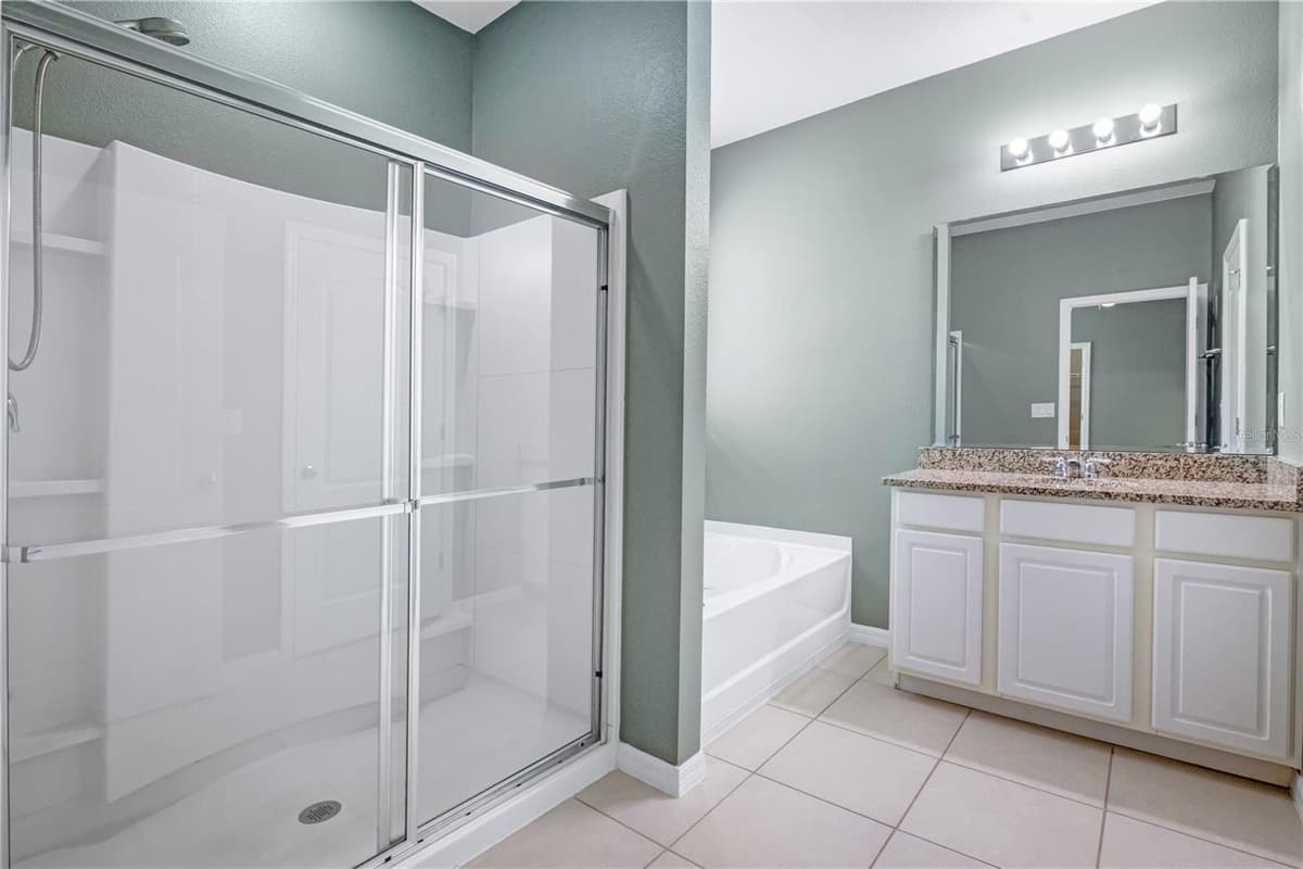 5207 WILDWOOD WAY — photo 18 of 52