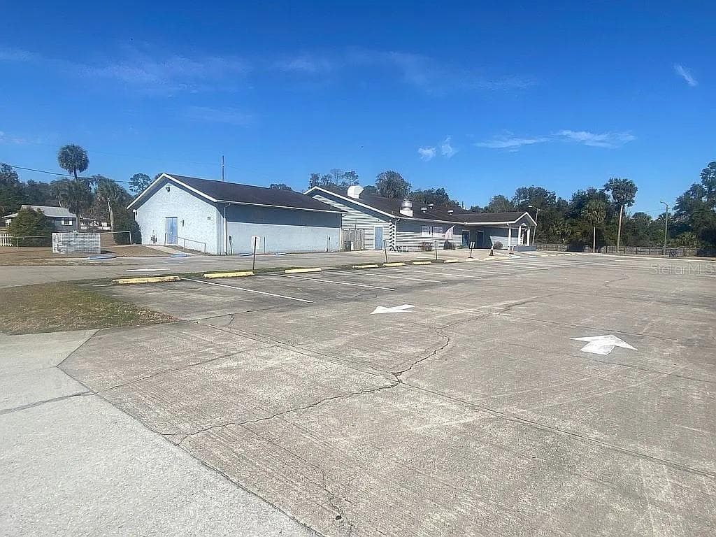 301 BLUE SPRINGS AVENUE — photo 3 of 47