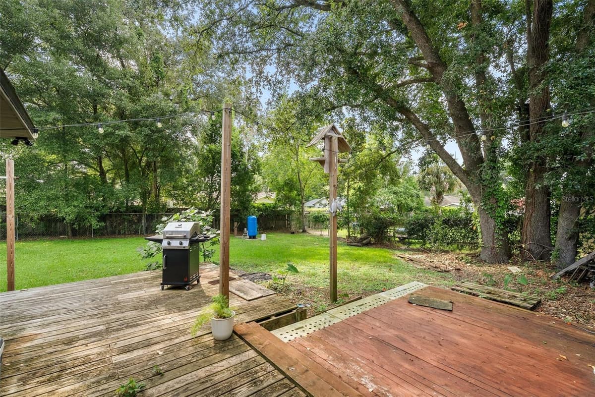 9 TEAK COURT — photo 13 of 15