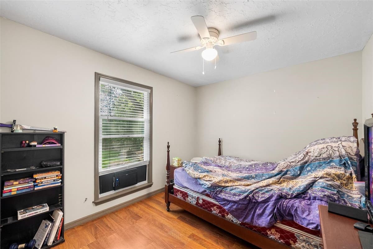 9 TEAK COURT — photo 11 of 15