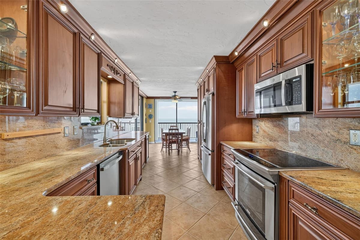 1600 GULF BOULEVARD — photo 3 of 47