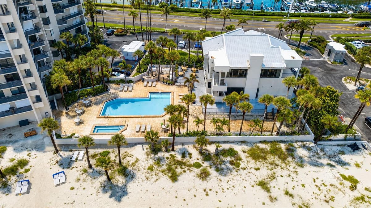 1600 GULF BOULEVARD — photo 34 of 47