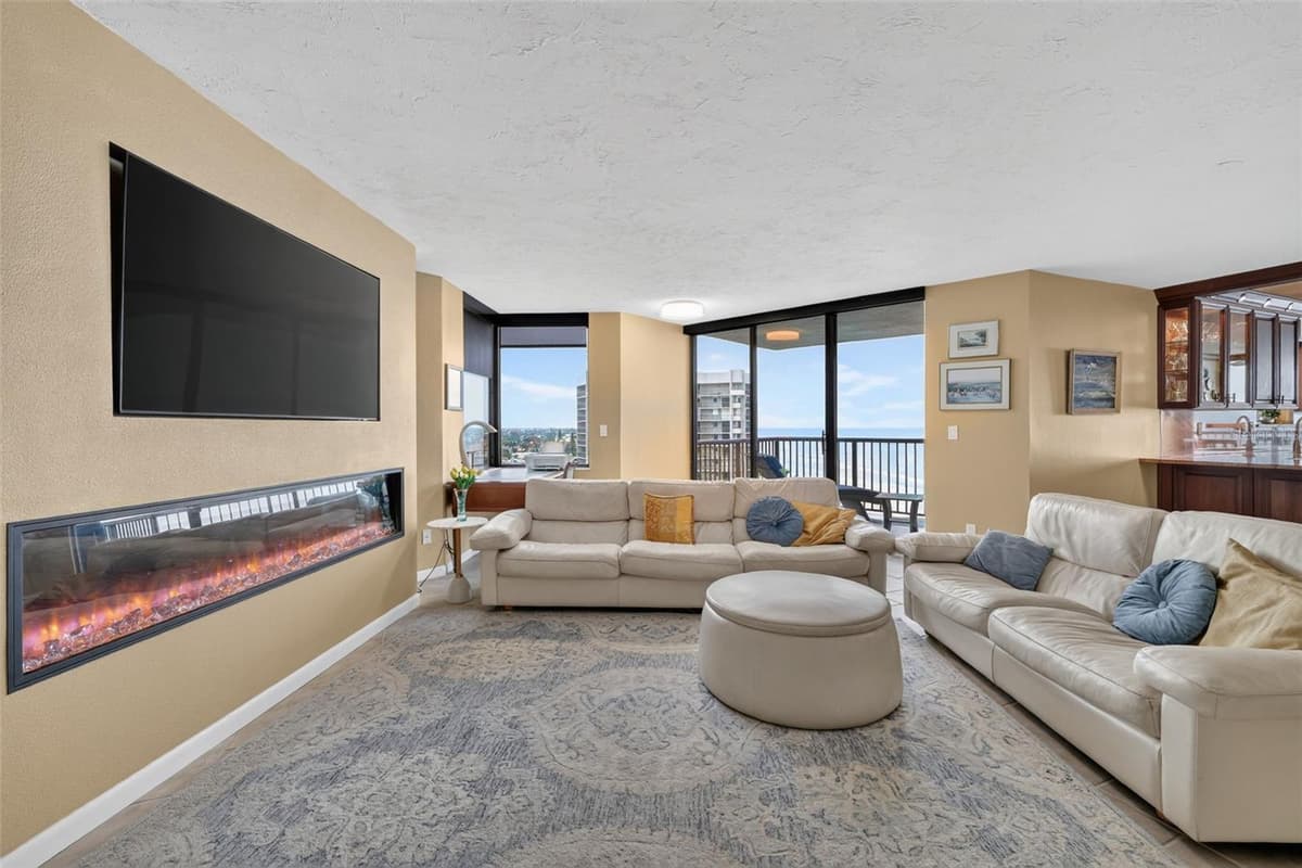 1600 GULF BOULEVARD — photo 11 of 47