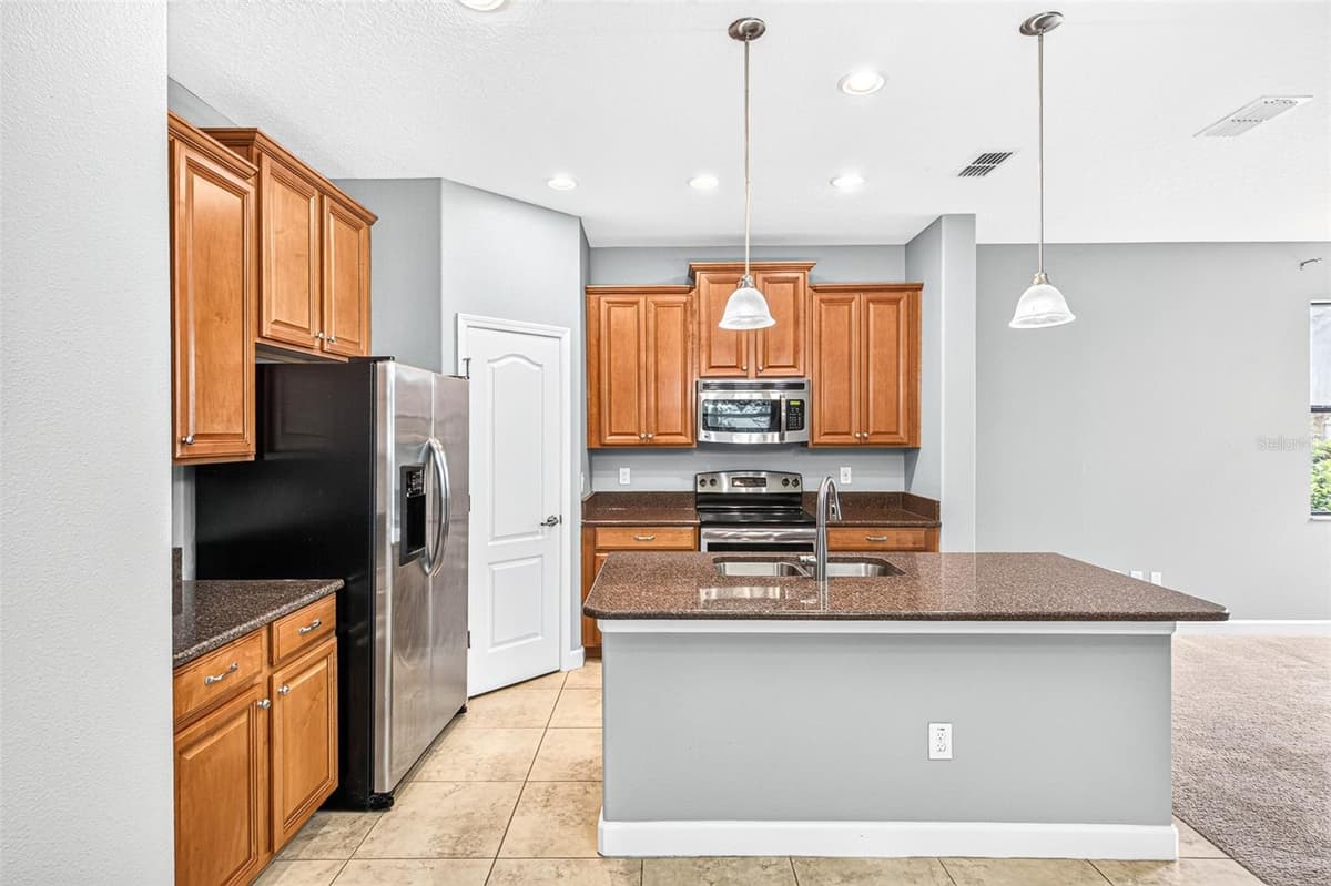 7236 PENKRIDGE LANE — photo 35 of 68