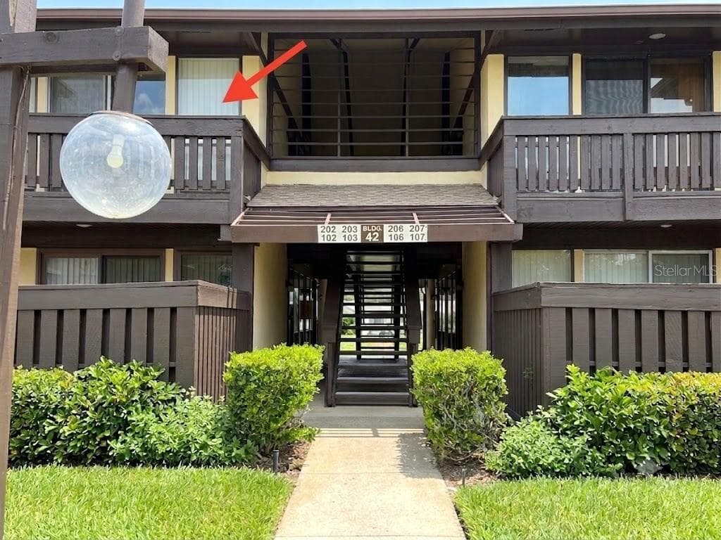 42 CLUB HOUSE DRIVE — photo 27 of 38