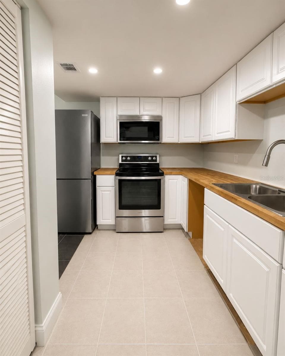 5032 DOWNING STREET — photo 5 of 15