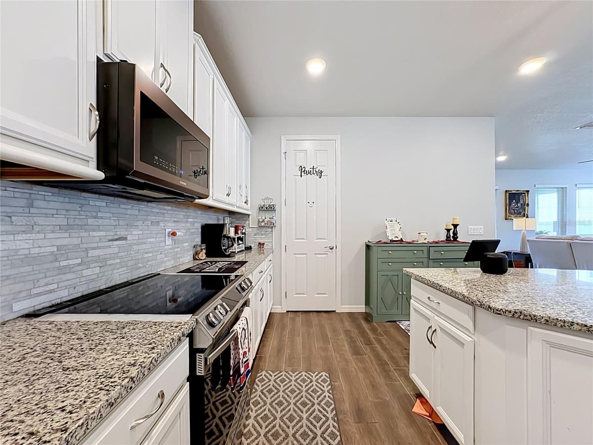 13222 MOSS GRASS WAY — photo 11 of 49
