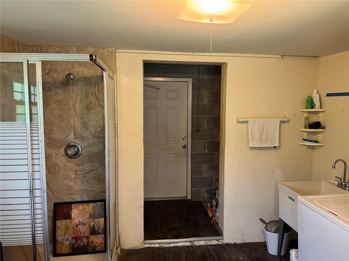 27233 WHITMAN AVENUE — photo 12 of 18