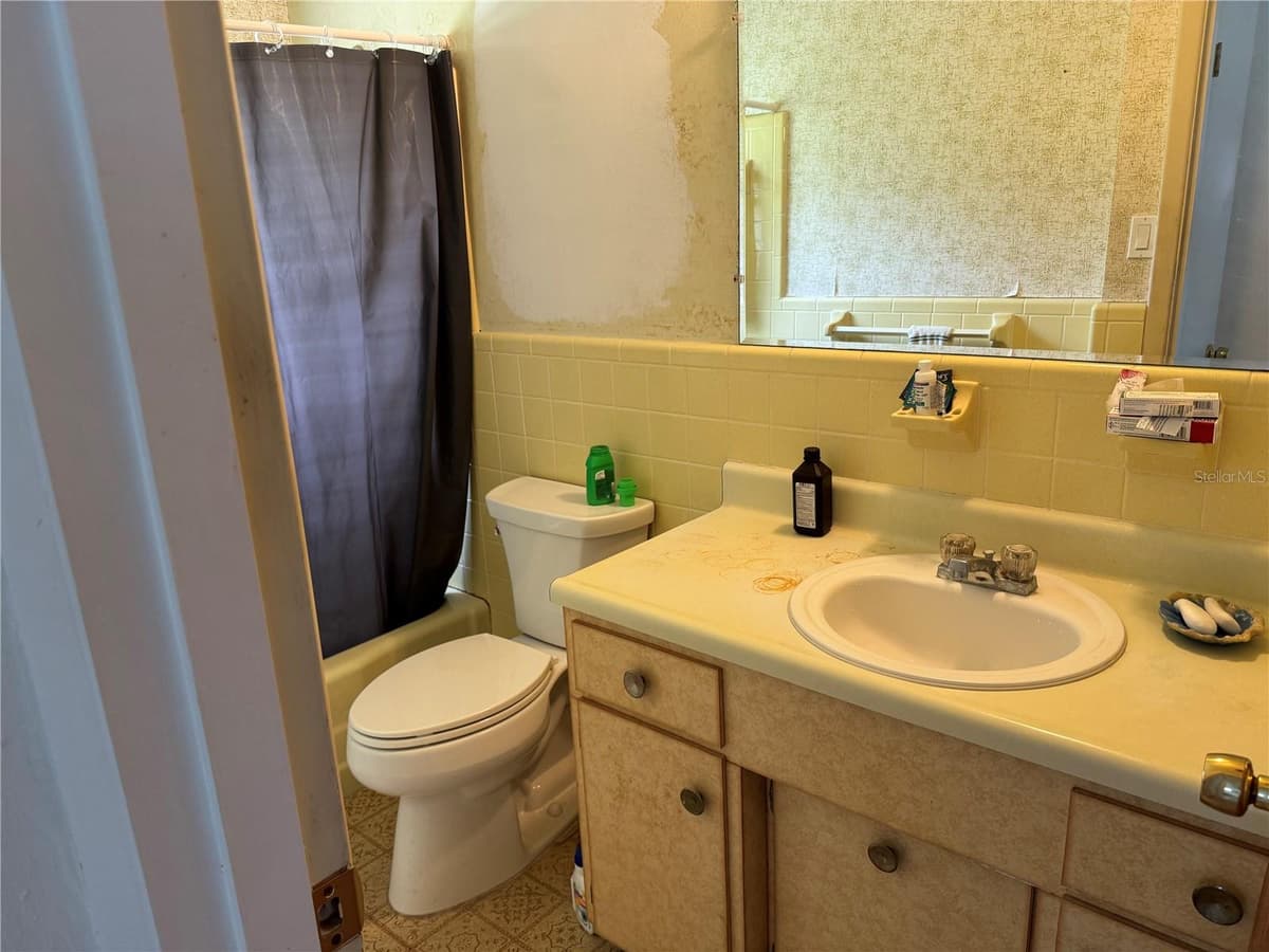 27233 WHITMAN AVENUE — photo 8 of 18