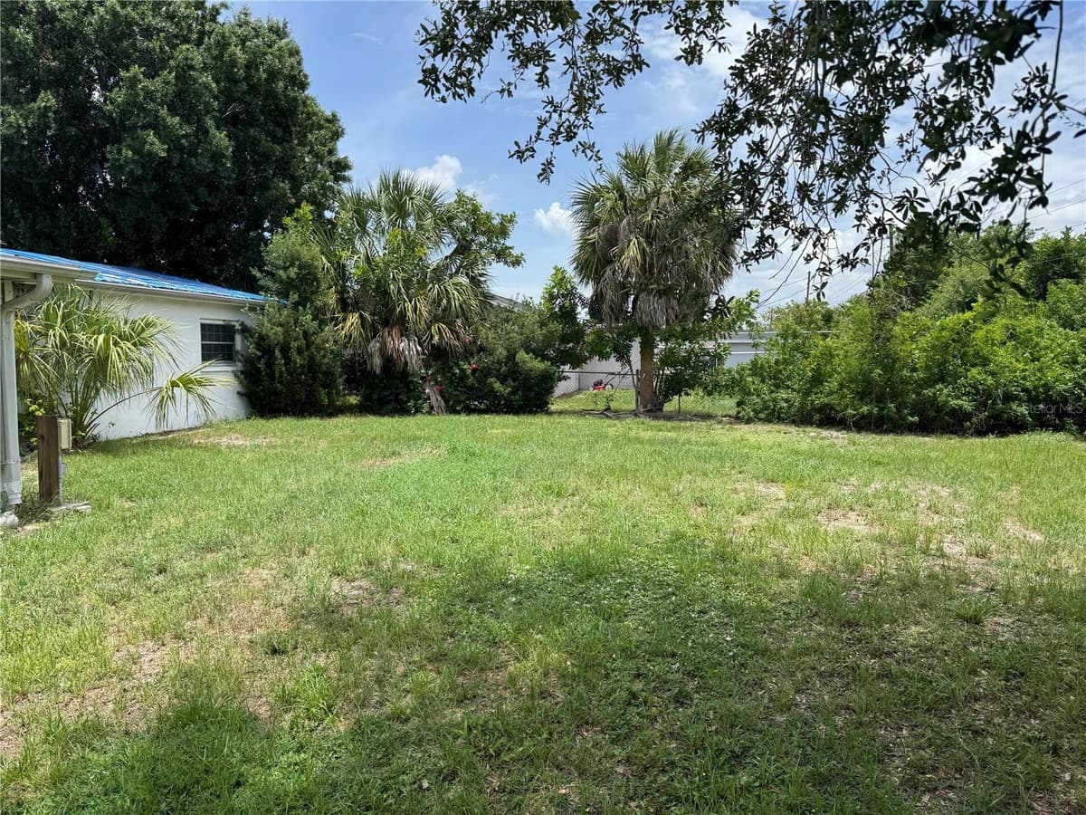 27233 WHITMAN AVENUE — photo 13 of 18