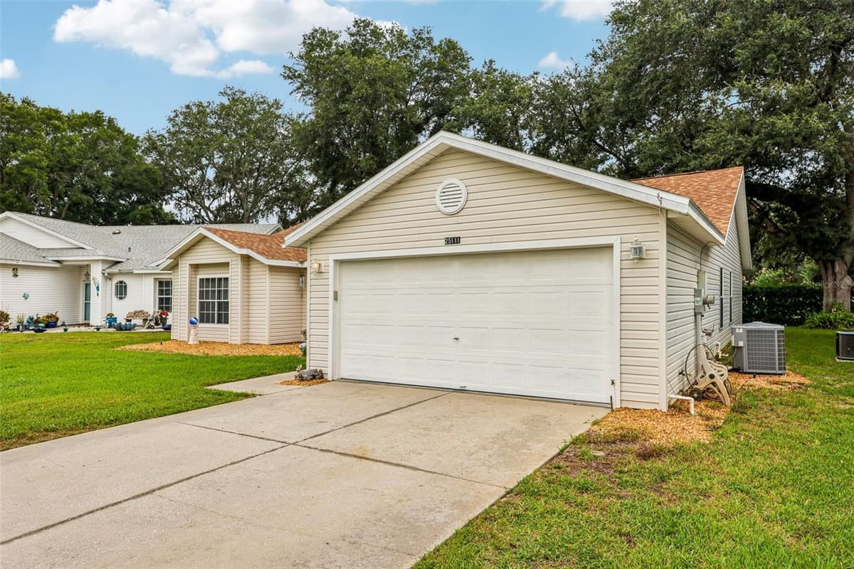 25111 BONNIE BLUE COURT — photo 15 of 77
