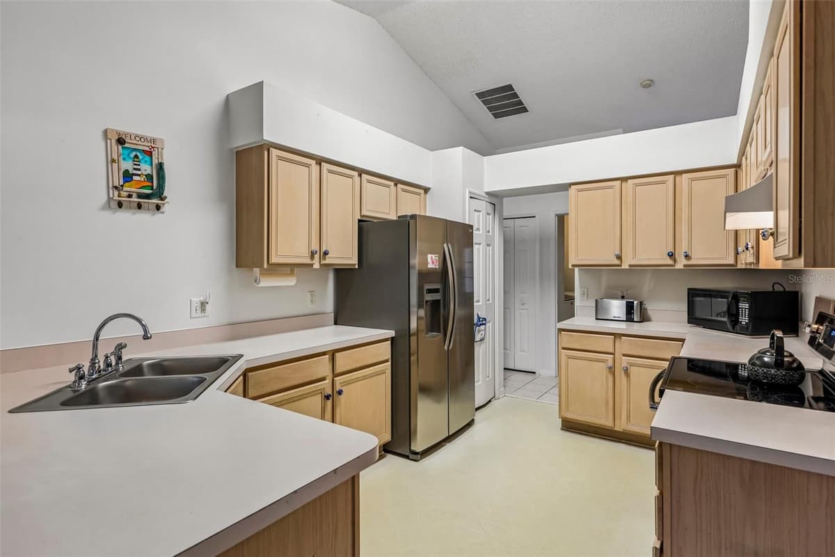 25111 BONNIE BLUE COURT — photo 2 of 77