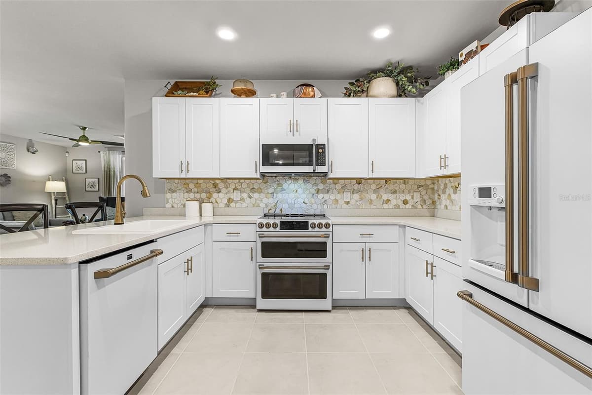 25016 LENOX CIRCLE — photo 9 of 29