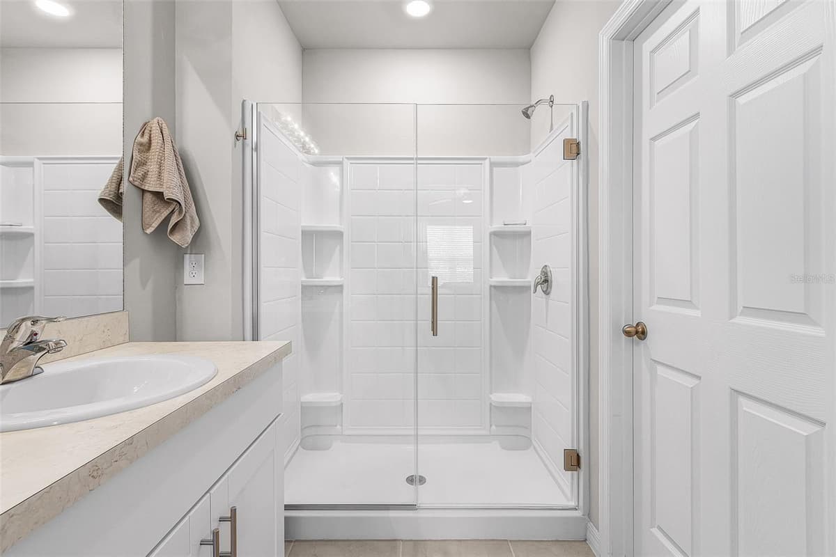 25016 LENOX CIRCLE — photo 17 of 29