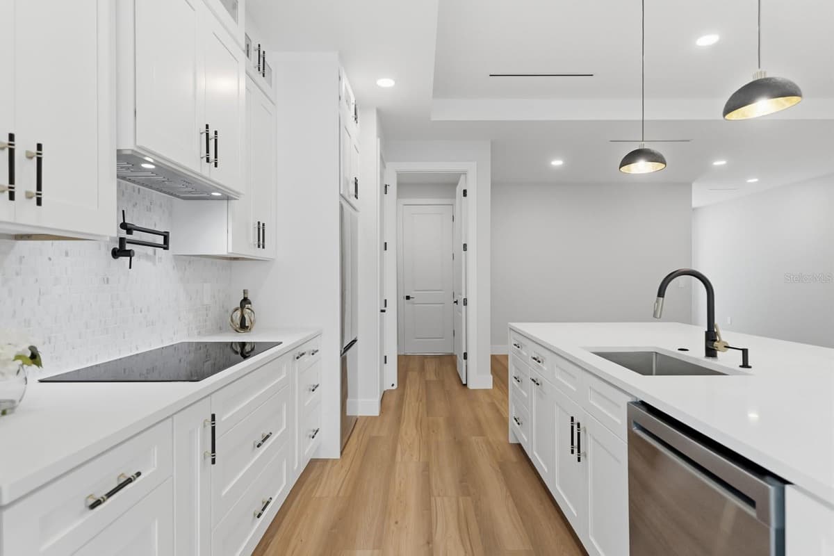 64 HIGHLAND STREET — photo 4 of 29