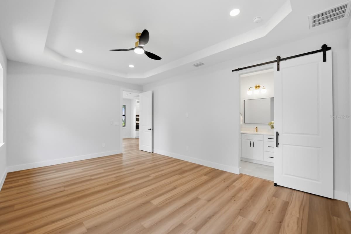 64 HIGHLAND STREET — photo 13 of 29