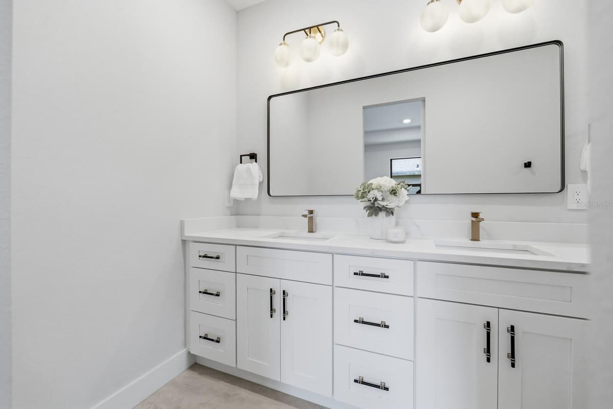 64 HIGHLAND STREET — photo 11 of 29