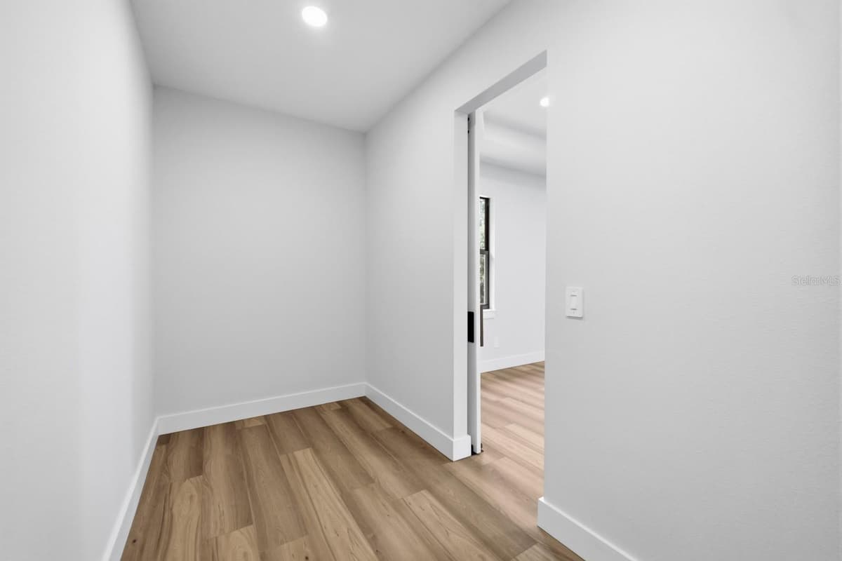64 HIGHLAND STREET — photo 20 of 29