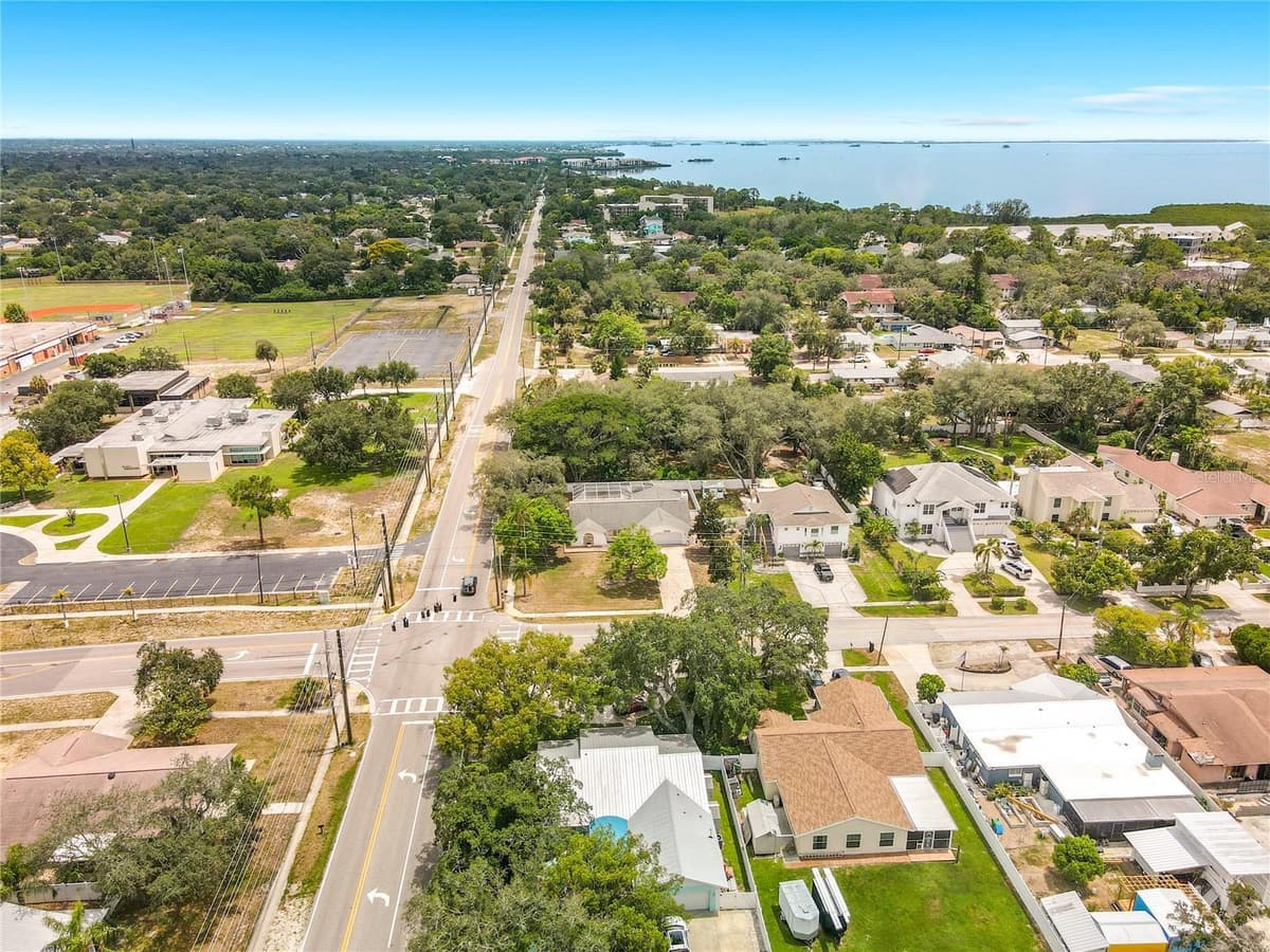 1601 GULF ROAD — photo 4 of 52