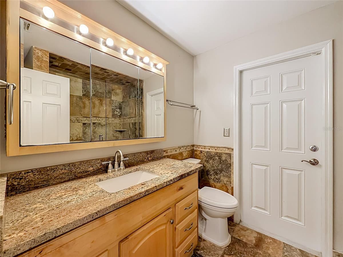 1601 GULF ROAD — photo 34 of 52