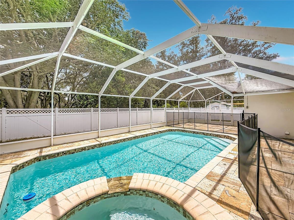 1601 GULF ROAD — photo 43 of 52