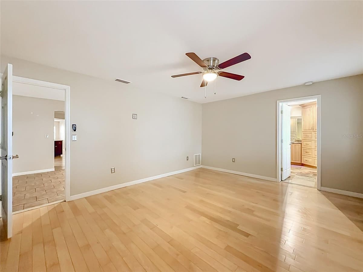 1601 GULF ROAD — photo 23 of 52