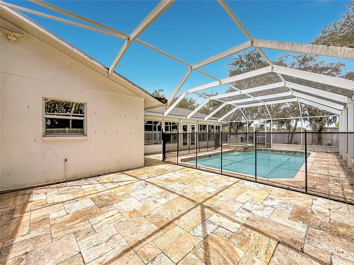 1601 GULF ROAD — photo 45 of 52