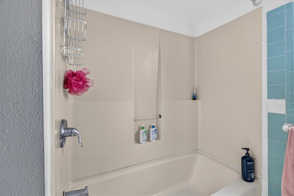 1865 CEDARWOOD DRIVE — photo 10 of 39