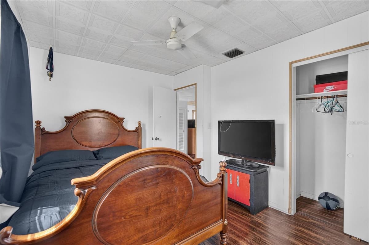1865 CEDARWOOD DRIVE — photo 17 of 39