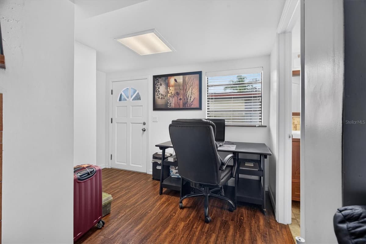 1865 CEDARWOOD DRIVE — photo 11 of 39