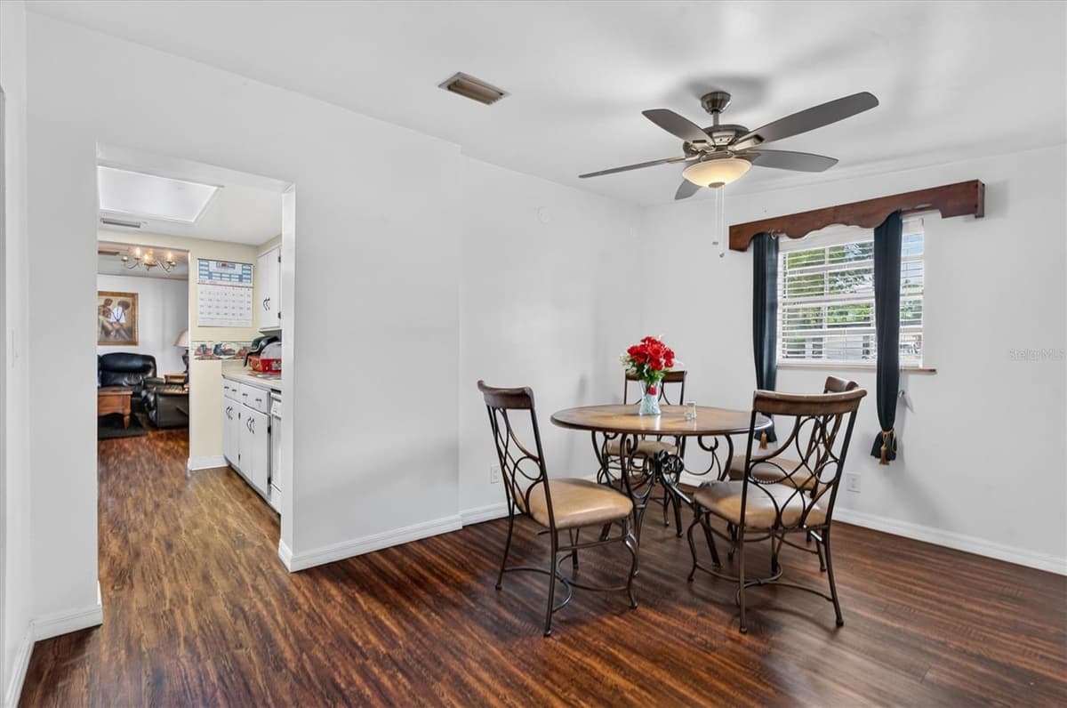 1865 CEDARWOOD DRIVE — photo 13 of 39