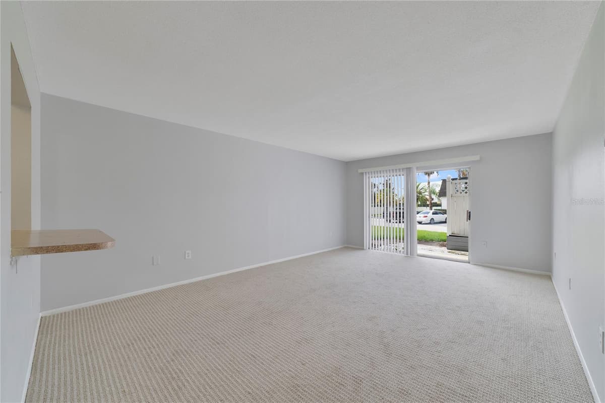 1695 LEE ROAD — photo 4 of 22