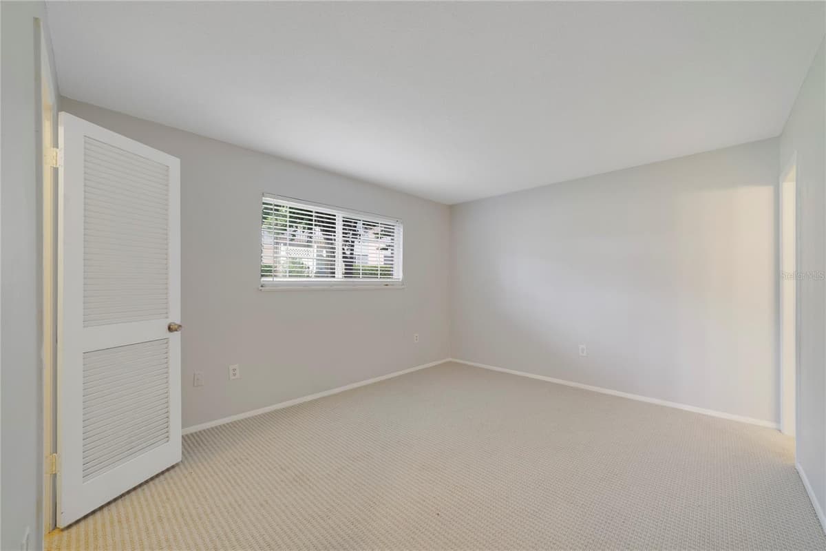1695 LEE ROAD — photo 12 of 22