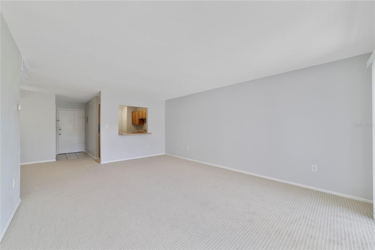 1695 LEE ROAD — photo 10 of 22