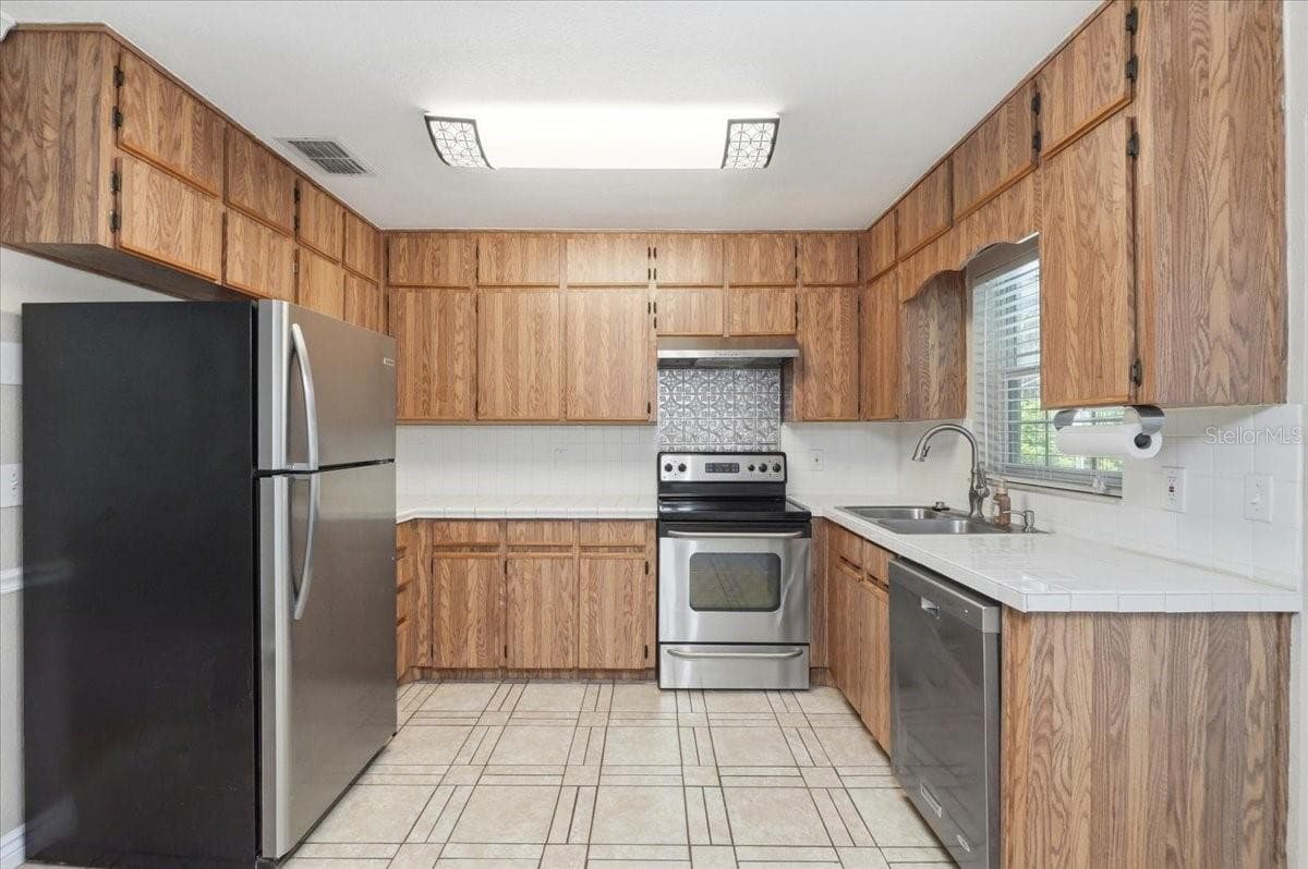 1557 LAKE SHIPP DRIVE — photo 15 of 55
