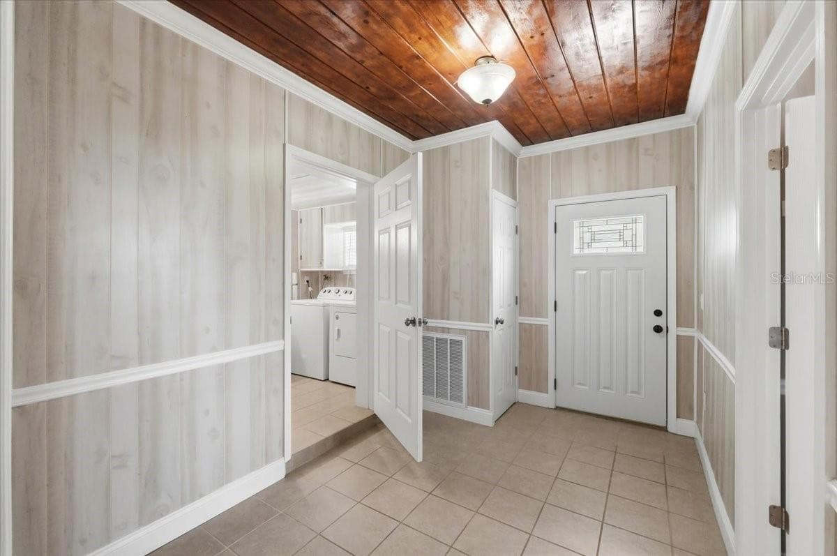 1557 LAKE SHIPP DRIVE — photo 36 of 55