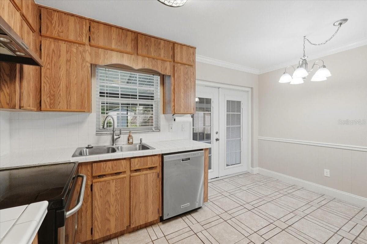 1557 LAKE SHIPP DRIVE — photo 14 of 55