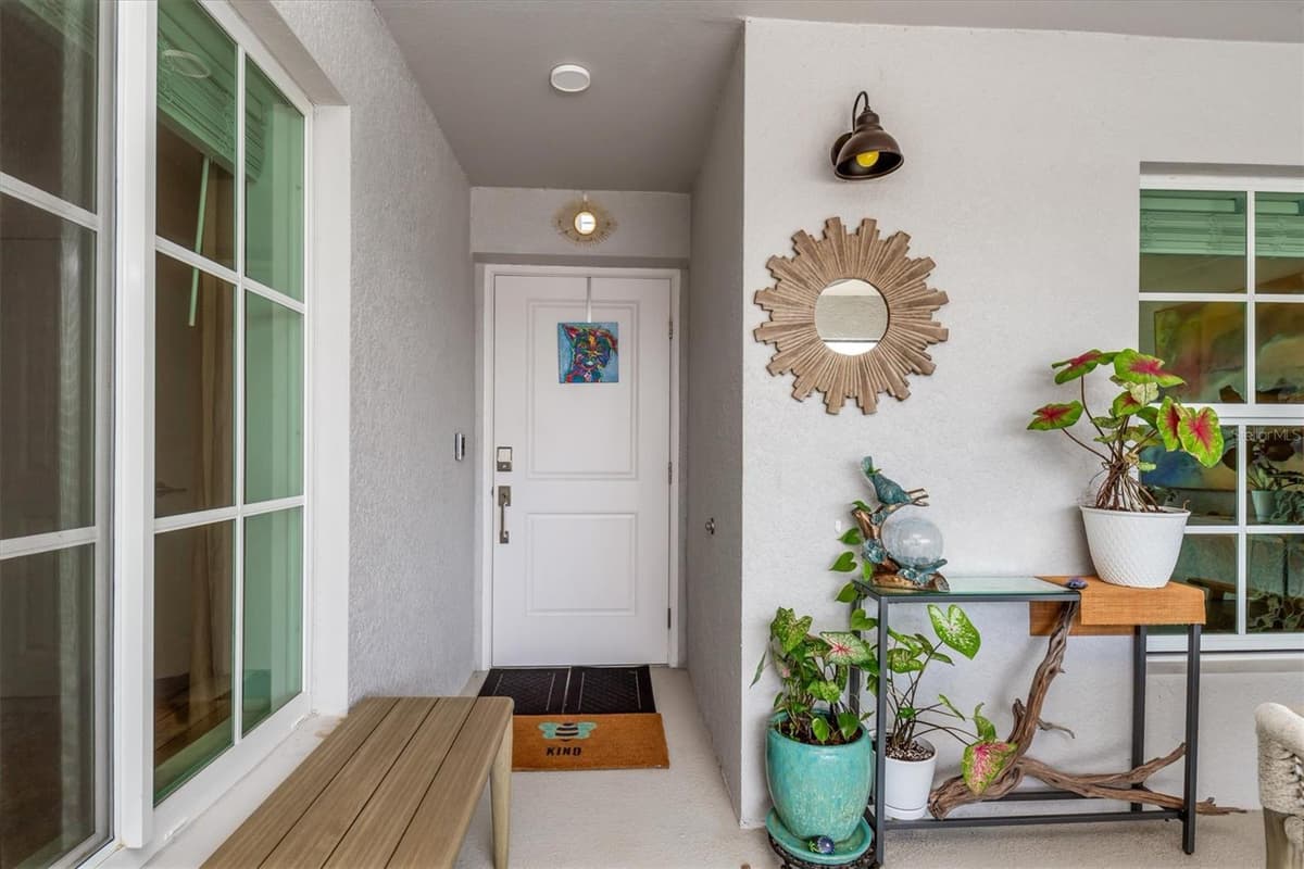 14221 HERITAGE LANDING BOULEVARD — photo 2 of 56
