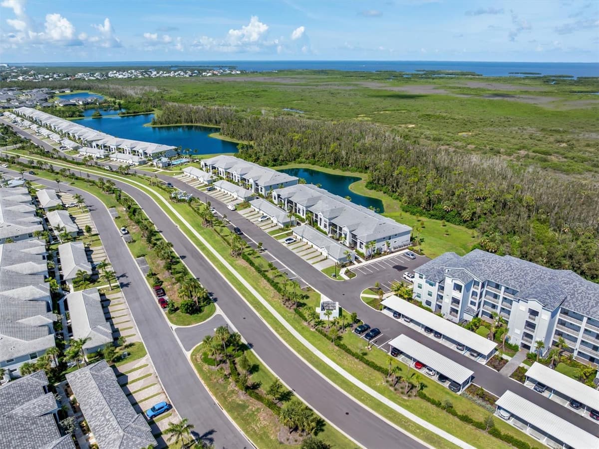 14221 HERITAGE LANDING BOULEVARD — photo 40 of 56