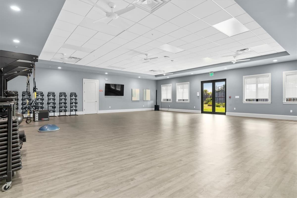 14221 HERITAGE LANDING BOULEVARD — photo 47 of 56