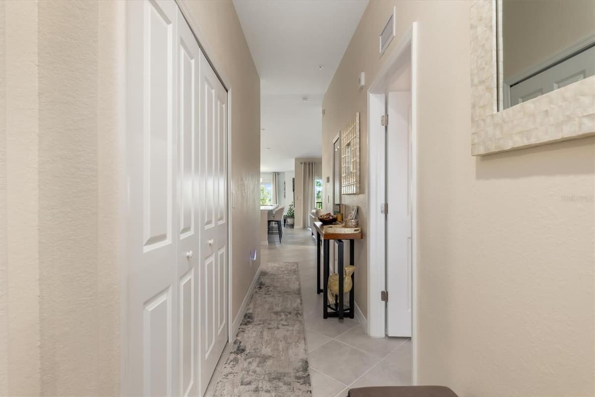 14221 HERITAGE LANDING BOULEVARD — photo 6 of 56