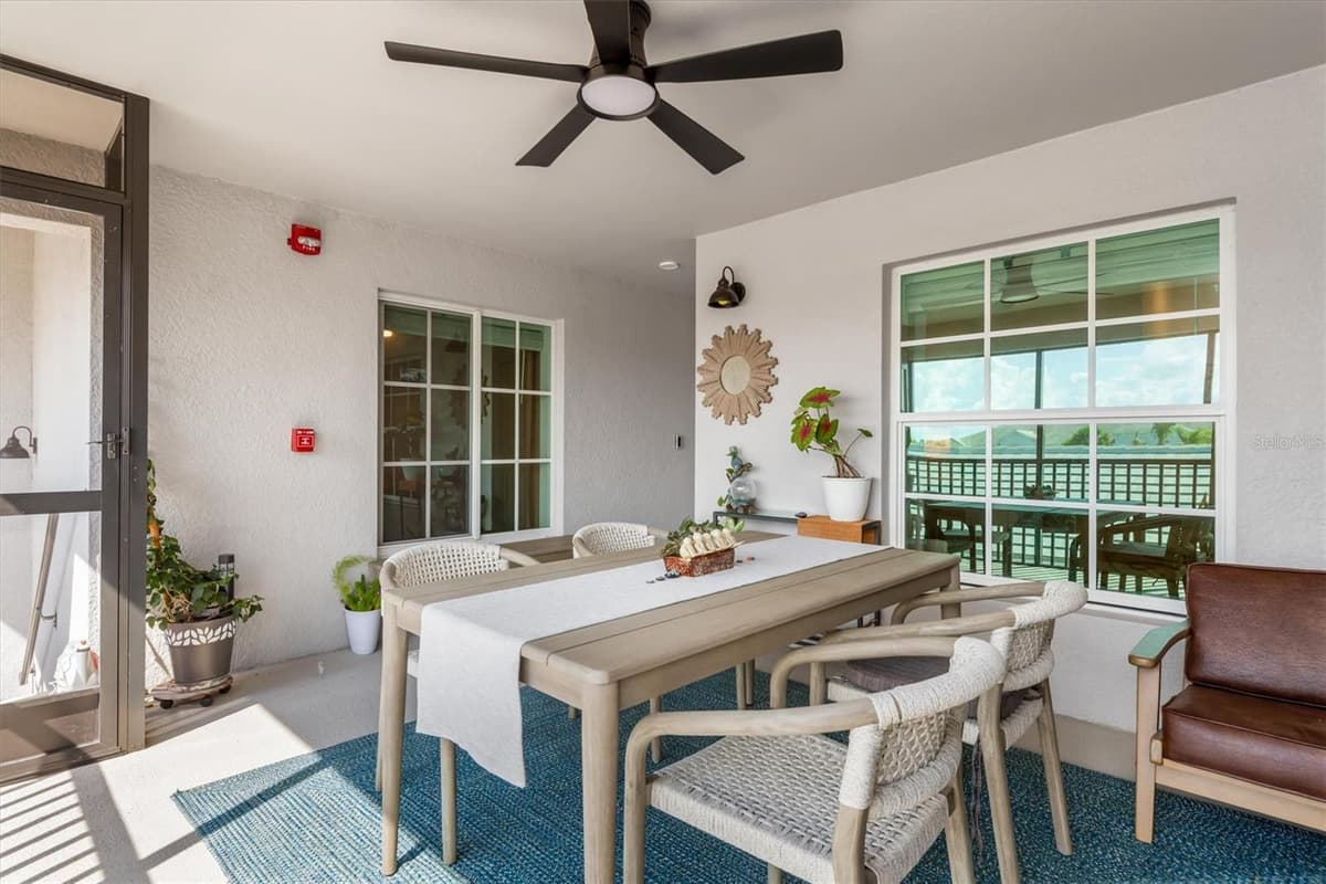 14221 HERITAGE LANDING BOULEVARD — photo 5 of 56