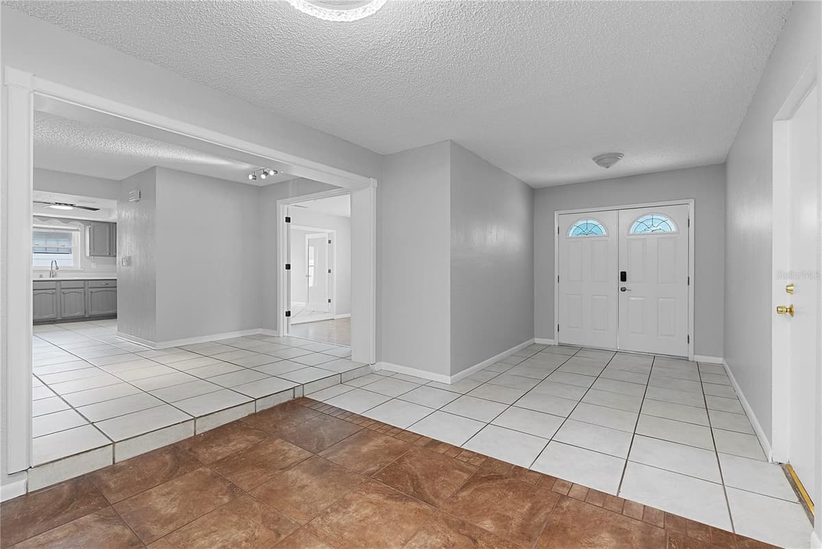 165 DUNCAN TRAIL — photo 4 of 35