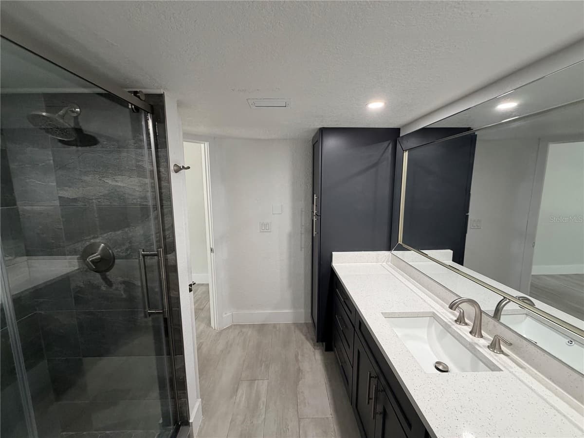 13210 ARBOR ISLE DR — photo 14 of 20