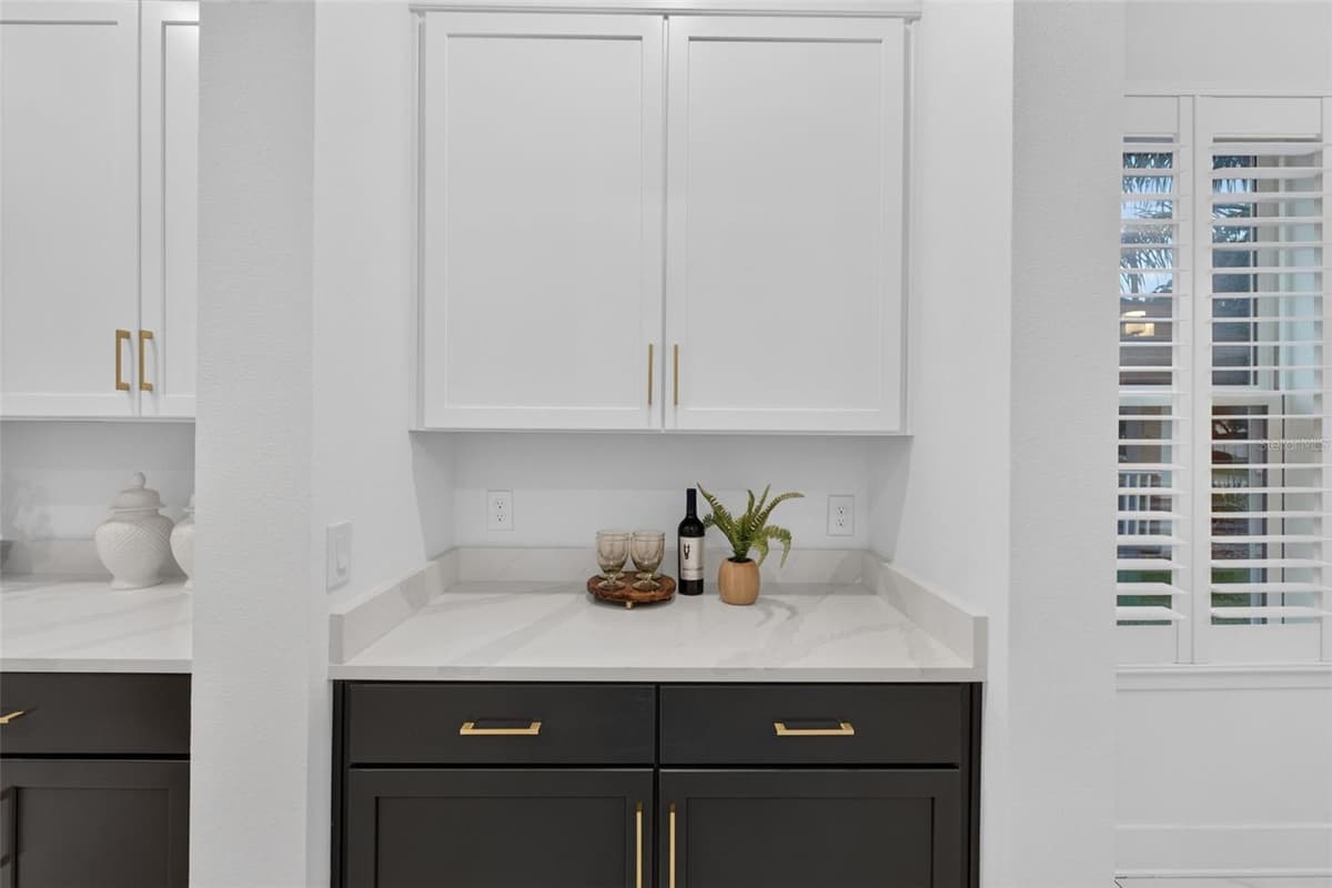 375 NIBLICK WAY — photo 10 of 100