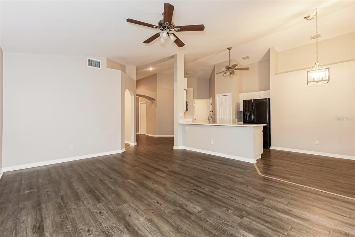 823 ROCKY MOUNTAIN COURT — photo 4 of 21
