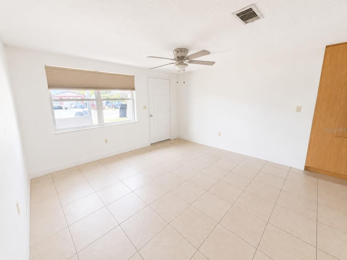 3303 EISENHOWER DRIVE — photo 4 of 11