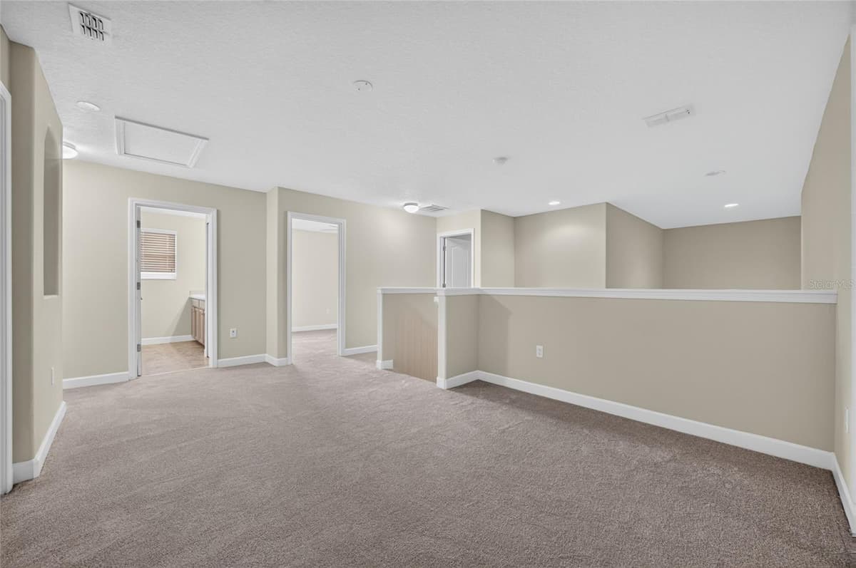 5202 ROYCE DRIVE — photo 42 of 76