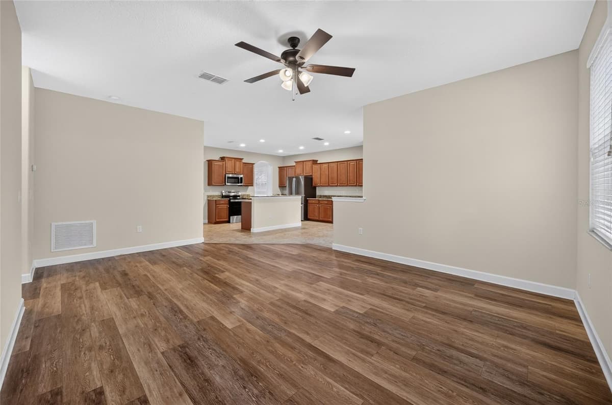 5202 ROYCE DRIVE — photo 26 of 76