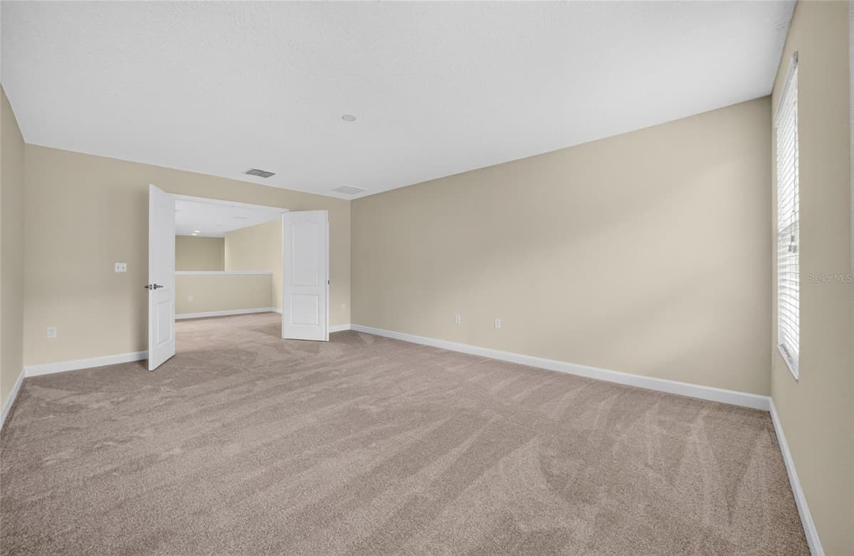 5202 ROYCE DRIVE — photo 45 of 76